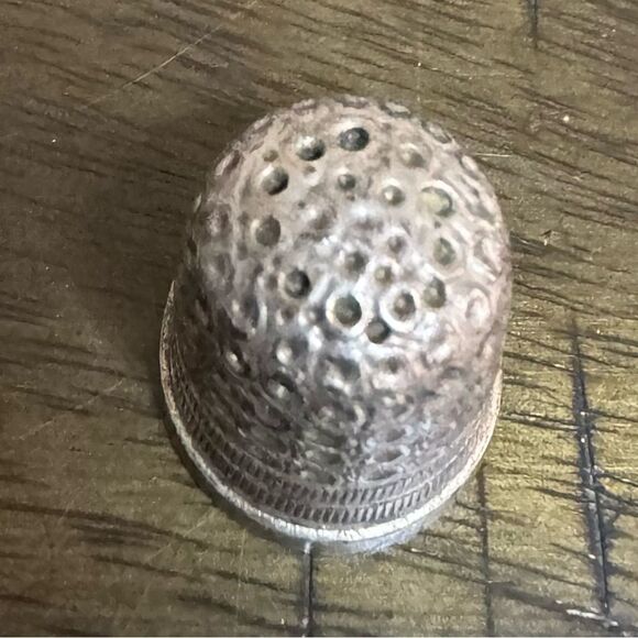 Antique Sewing Thimble - Picture 2 of 4